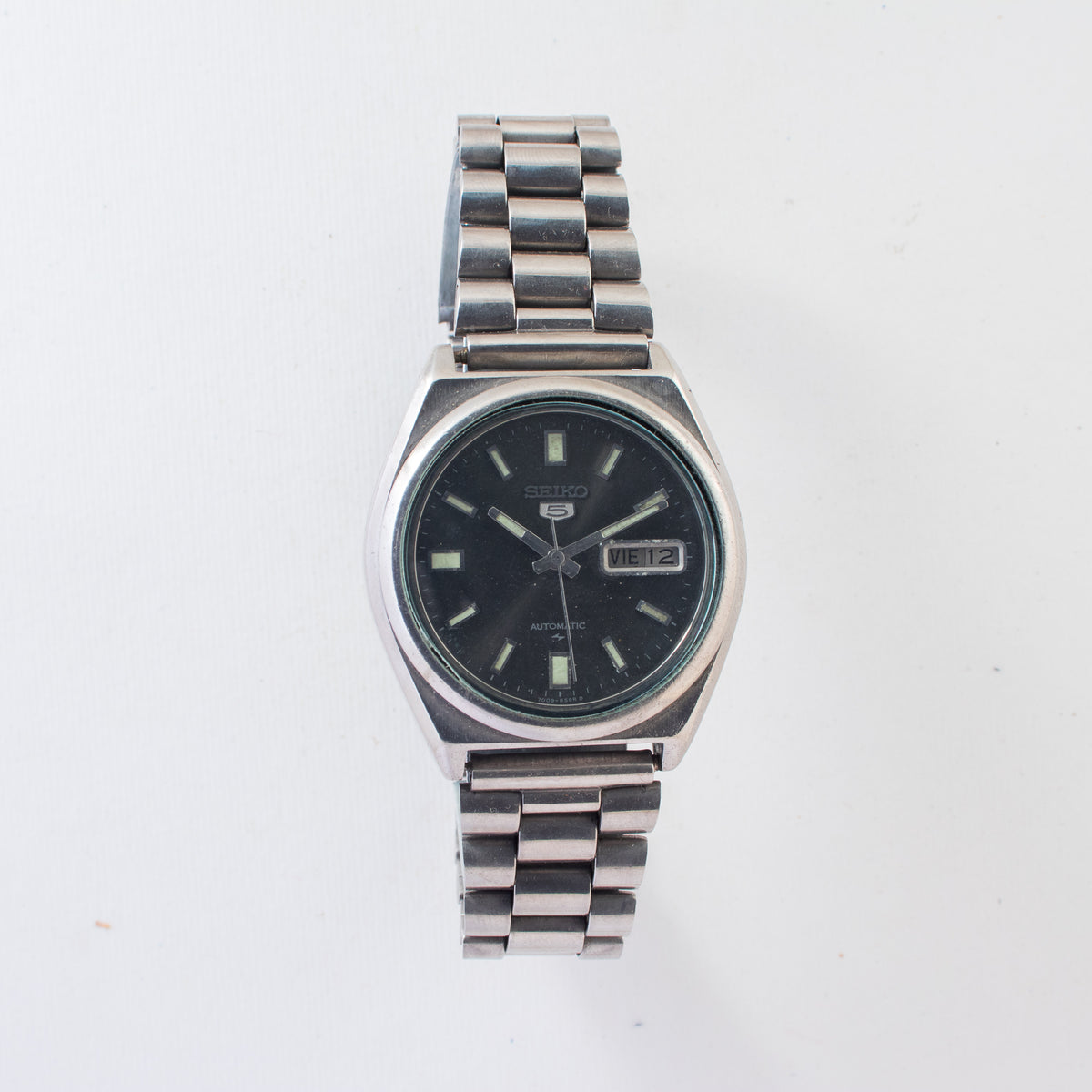 Vintage Seiko 5 7009-876J Automatic 17J Black Dial Day Date Wristwatch