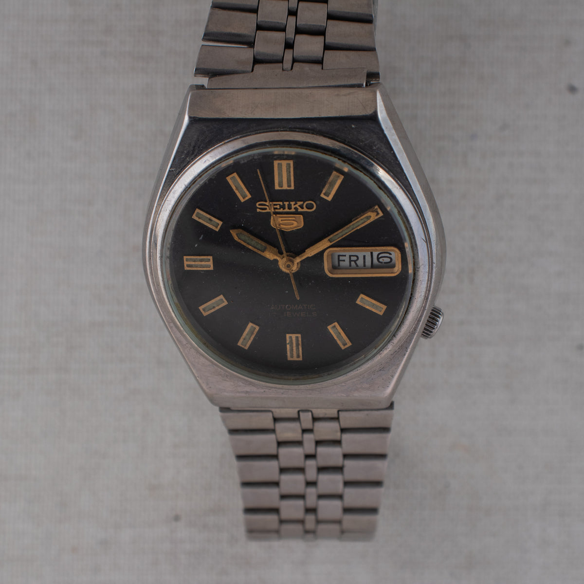 Vintage Seiko 5 6309-8820 Automatic 17J Black Dial Day Date Wristwatch