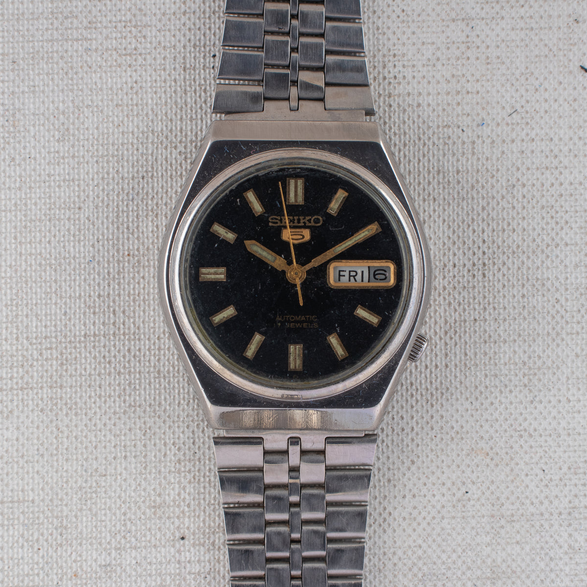 Vintage Seiko 5 6309-8820 Automatic 17J Black Dial Day Date Wristwatch