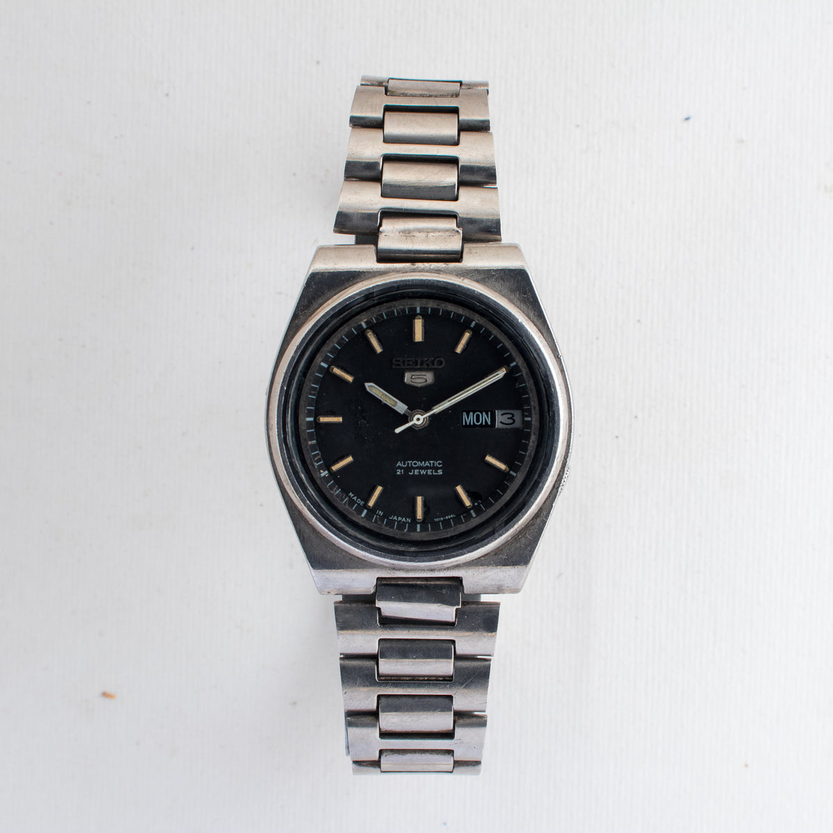 Vintage Seiko 5 7009-7031 Automatic 21J Black Dial Day Date Wristwatch