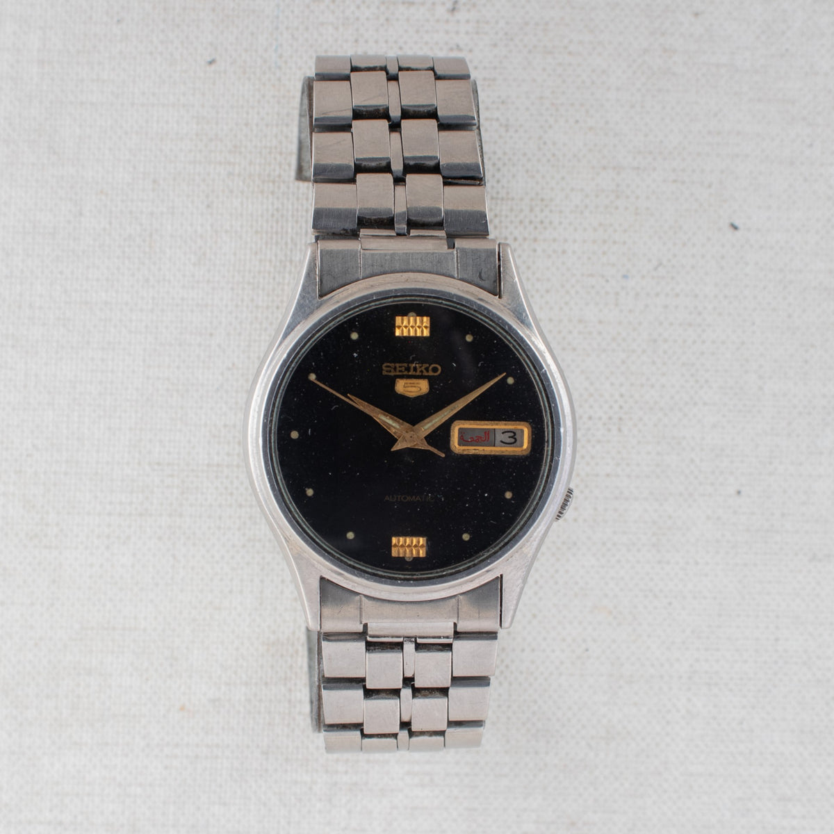 Vintage Seiko 5 7009-3100 Automatic 17J Black Dial Day Date Wristwatch