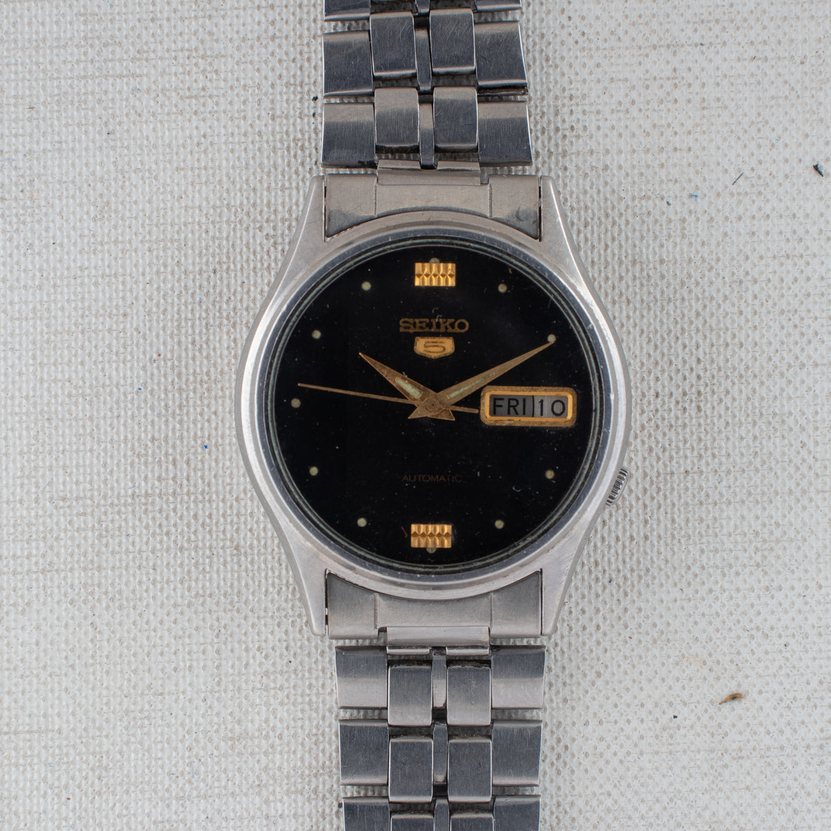 Vintage Seiko 5 7009-3100 Automatic 17J Black Dial Day Date Wristwatch