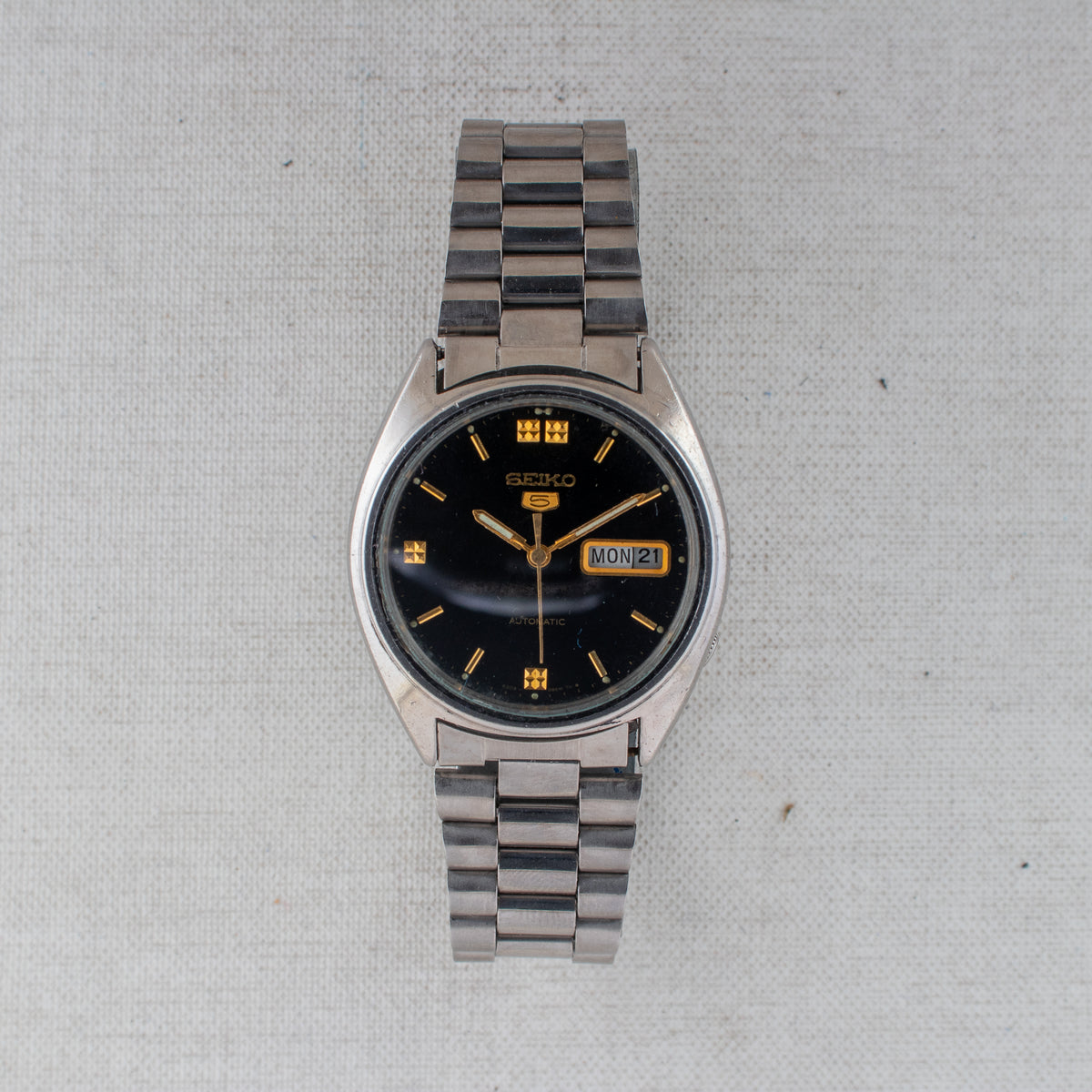 Vintage Seiko 5 6309-8840 Automatic 17J Black Dial Day Date Wristwatch