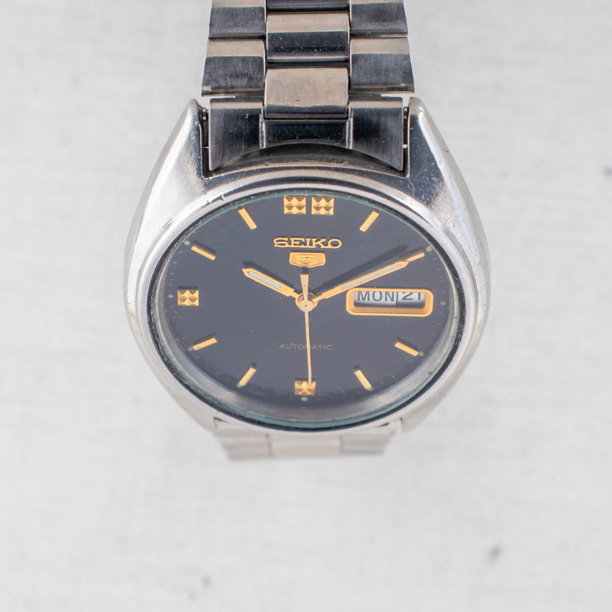 Vintage Seiko 5 6309-8840 Automatic 17J Black Dial Day Date Wristwatch