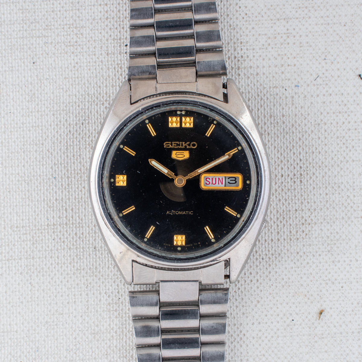 Vintage Seiko 5 6309-8840 Automatic 17J Black Dial Day Date Wristwatch