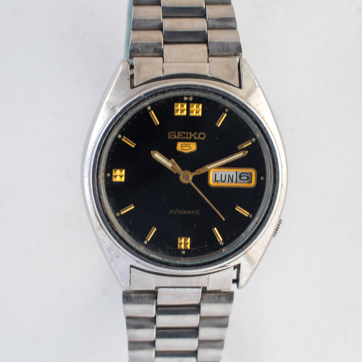 Vintage Seiko 5 6309-8840 Automatic 17J Black Dial Day Date Wristwatch