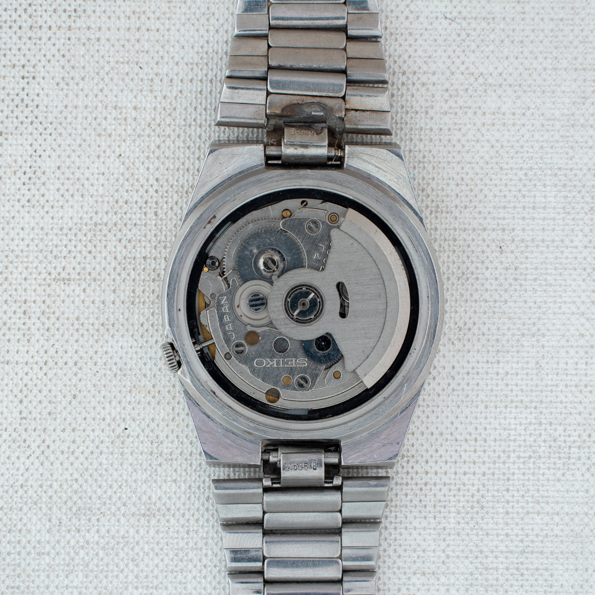Vintage Seiko 5 7009-3131 Automatic 17J Gold Dial Day Date Wristwatch