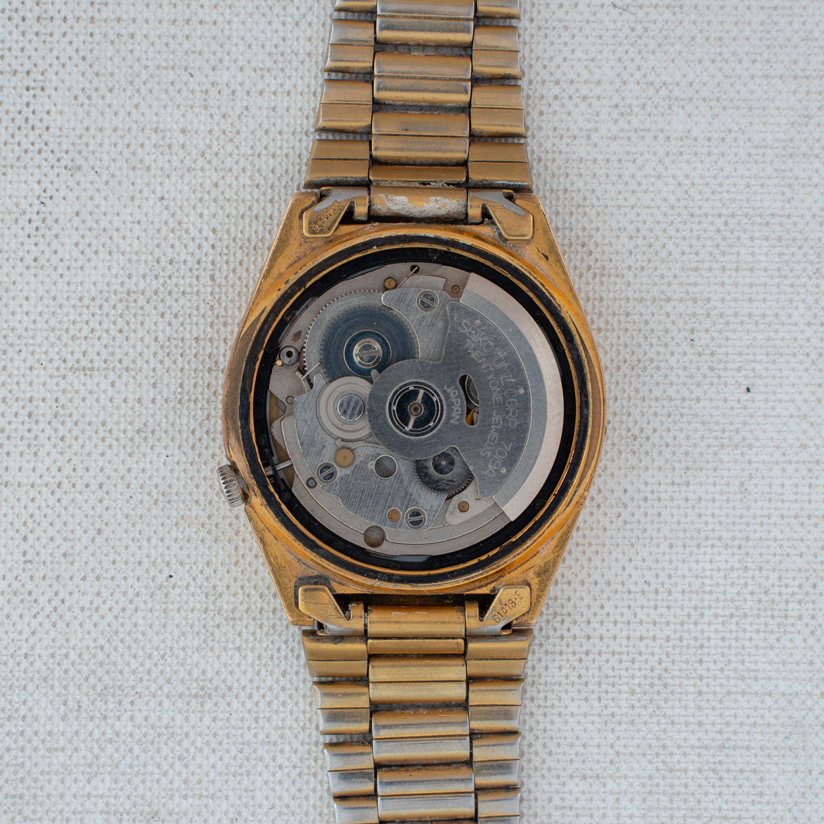 Vintage Seiko 5 7019-8180 Automatic 21J Gold Dial Day Date Wristwatch