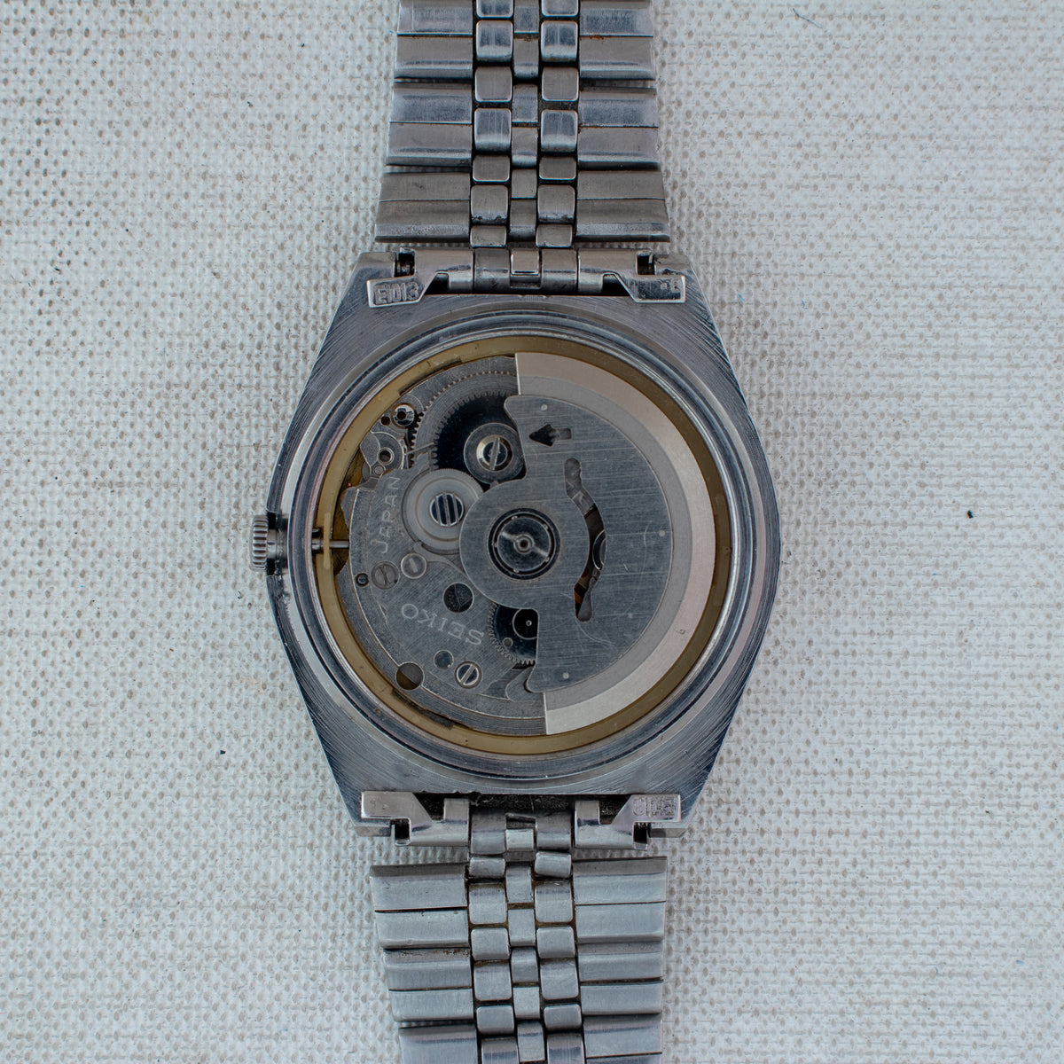 Vintage Seiko 5 7009-206K Automatic 17J Gold Dial Day Date Wristwatch