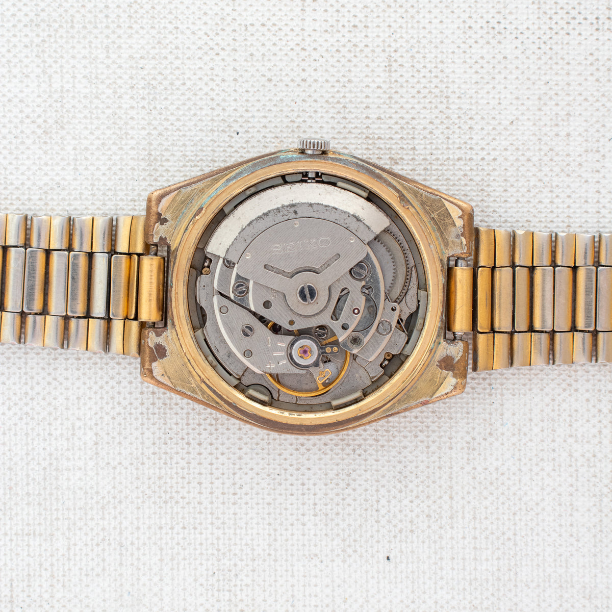 Vintage Seiko 5 6309-8150 Automatic 17J Gold Dial Day Date Wristwatch