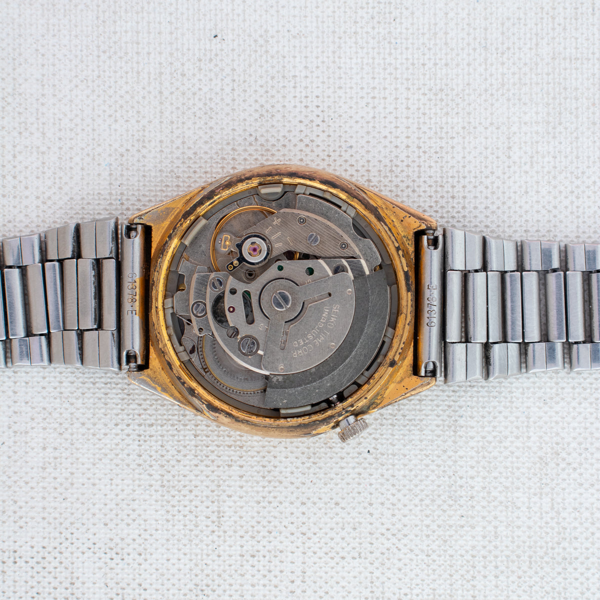 Vintage Seiko 5 6309-7330 Automatic 17J Gold Dial Day Date Wristwatch