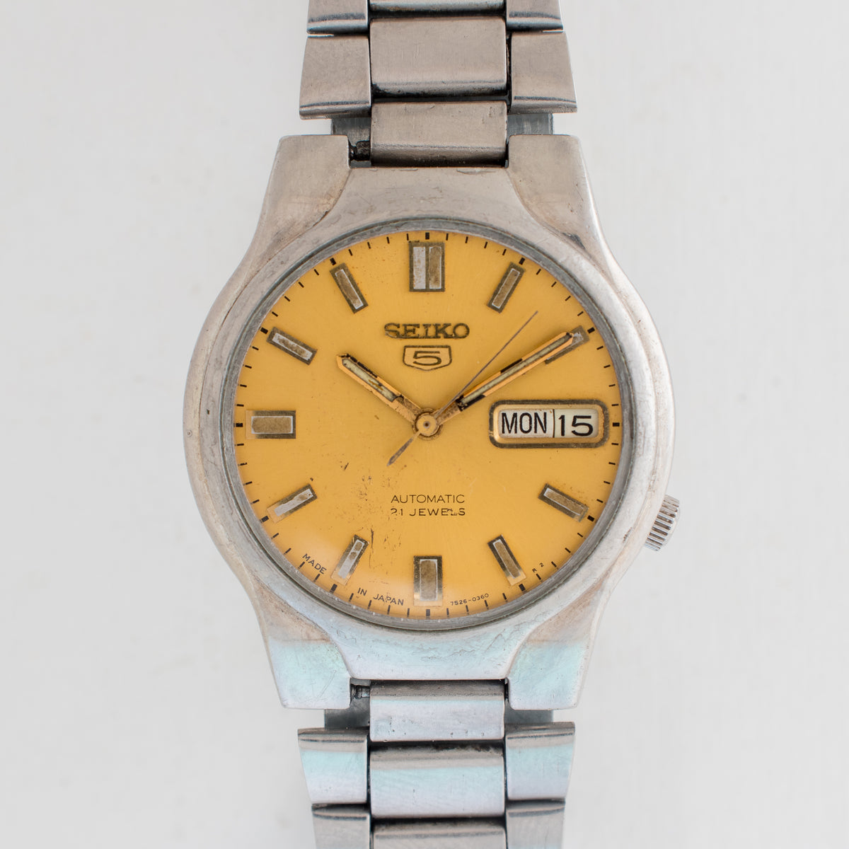 Vintage Seiko 5 7S26-02P0 Automatic 21J Gold Dial Day Date Wristwatch