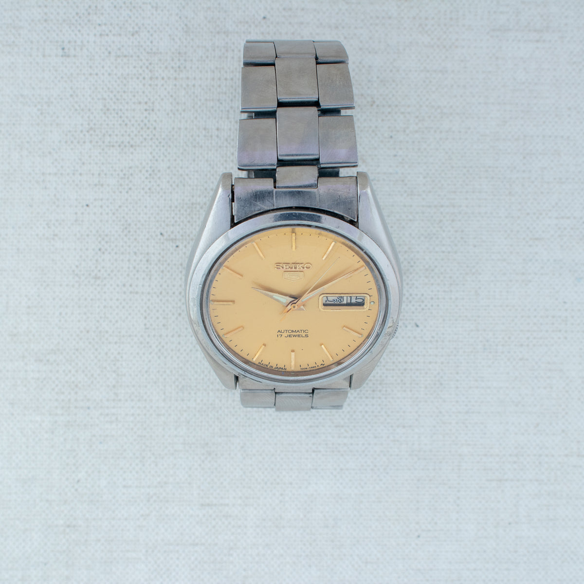 Vintage Seiko 5 7009-821J Automatic 17J Gold Dial Day Date Wristwatch