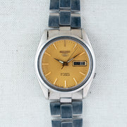 Vintage Seiko 5 7009-821J Automatic 17J Gold Dial Day Date Wristwatch