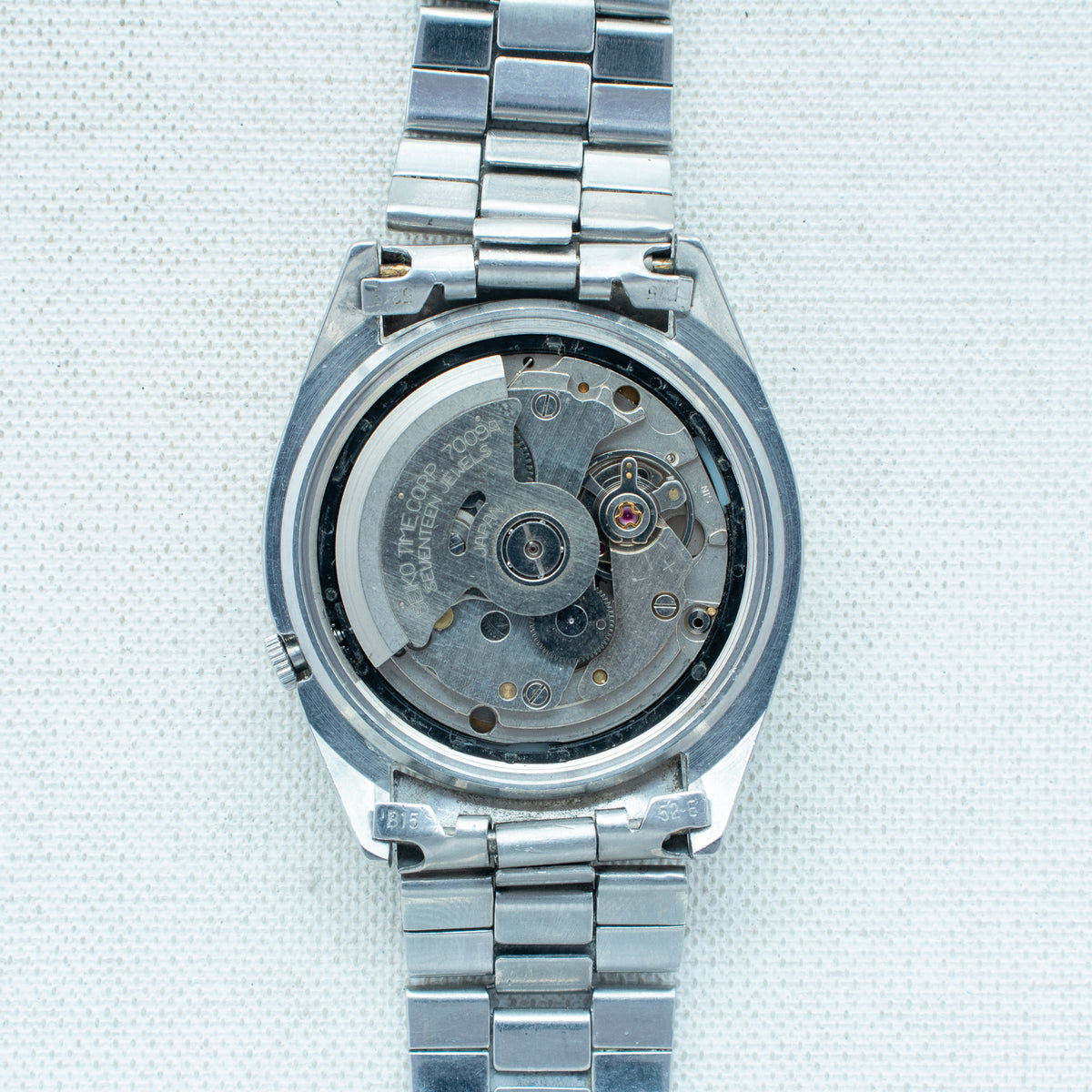 Vintage Seiko 5 7009-821J Automatic 17J Gold Dial Day Date Wristwatch