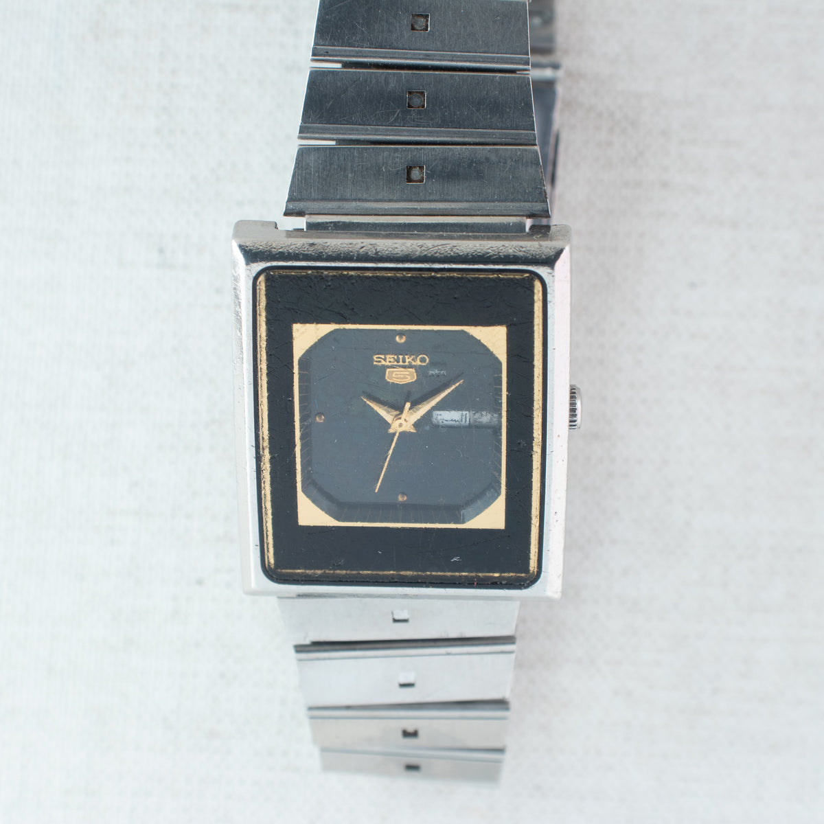 Vintage Seiko 5 2949-5110 Automatic 23J Black Dial Day Date Wristwatch