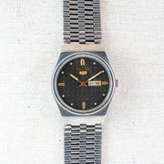 Vintage Seiko 5 4206-0591 Automatic 17J Black Dial Day Date Wristwatch