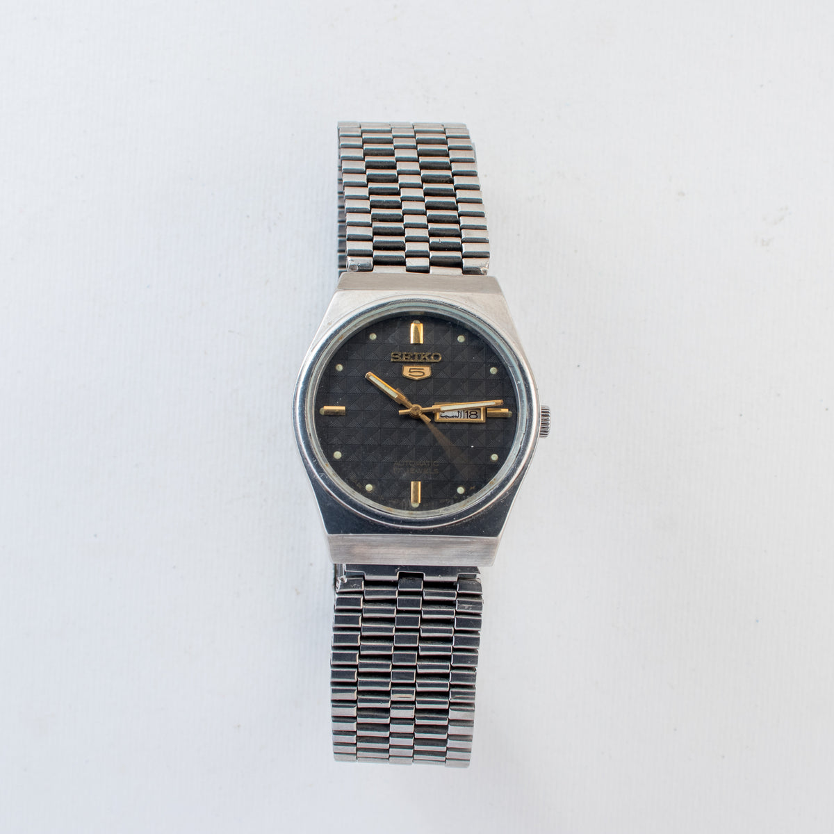 Vintage Seiko 5 4206-0591 Automatic 17J Black Dial Day Date Wristwatch