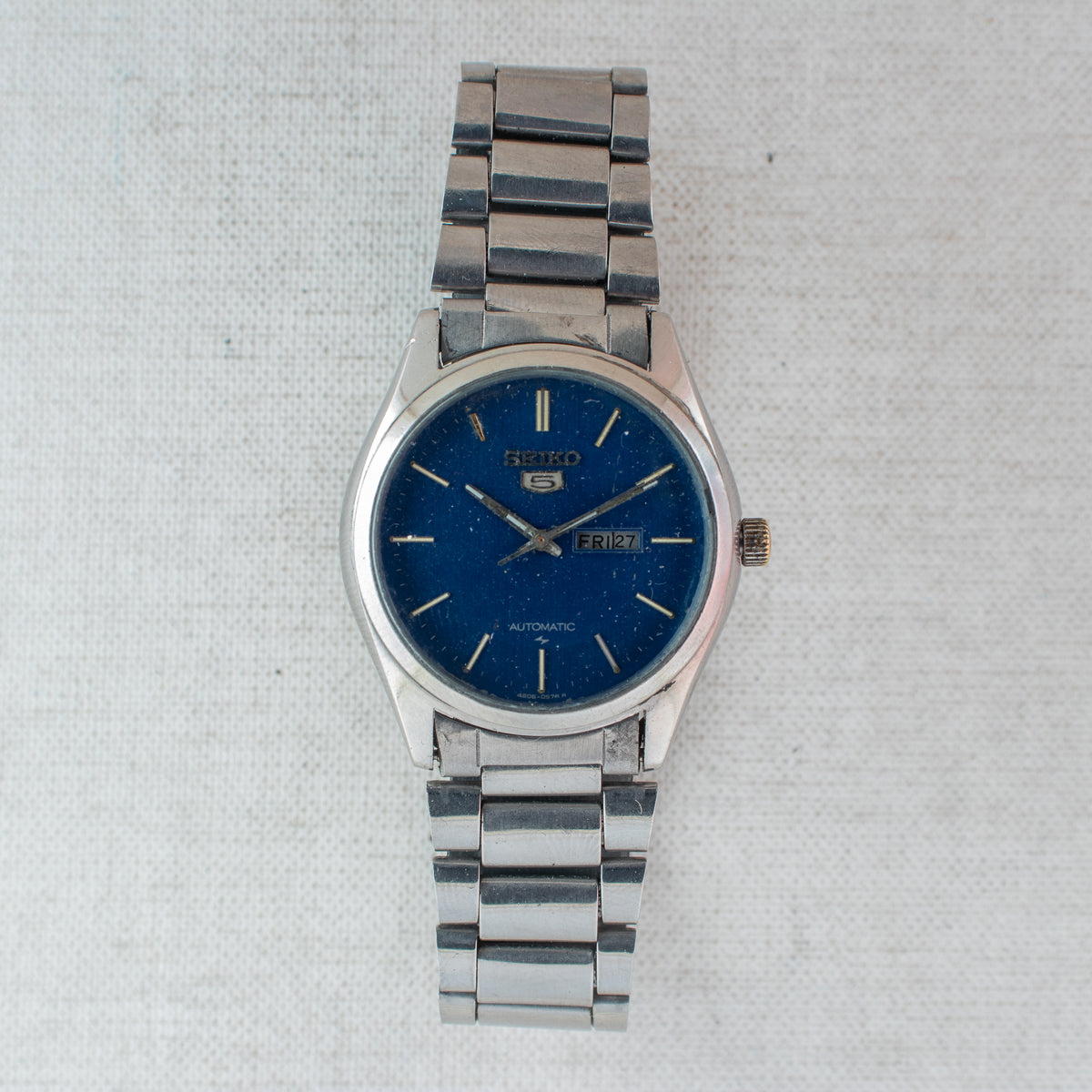 Vintage Seiko 5 4206-0250 Automatic 17J Blue Dial Day Date Wristwatch