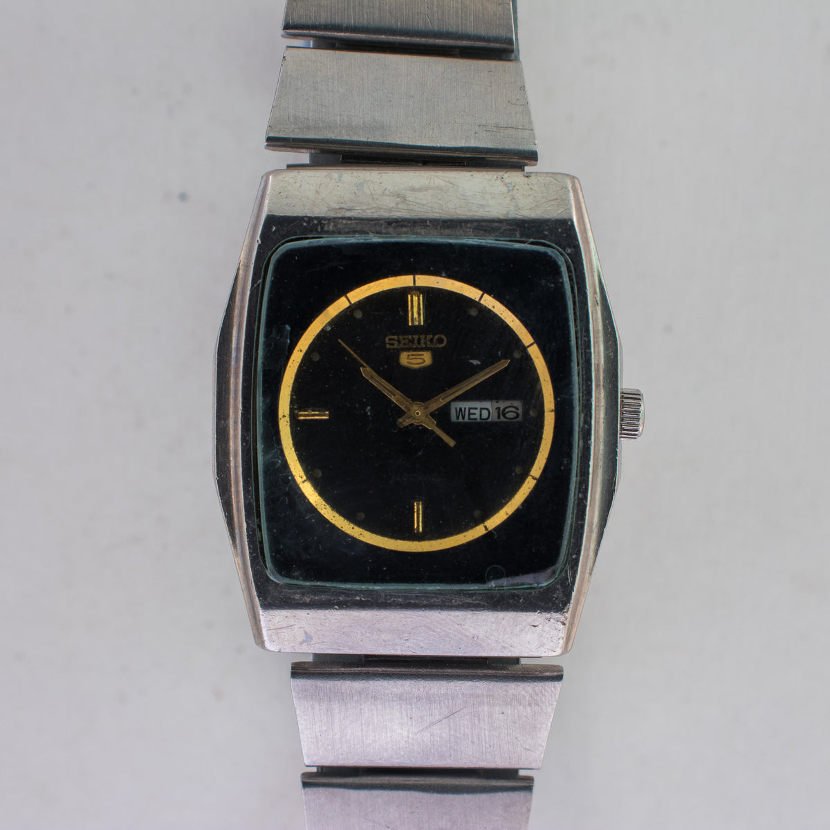 Vintage Seiko 5 2906-075A Automatic 17J Black Dial Day Date Wristwatch