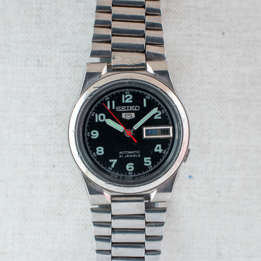Vintage Seiko 5 4227-00C0 Automatic 21J Black Dial Day Date Wristwatch