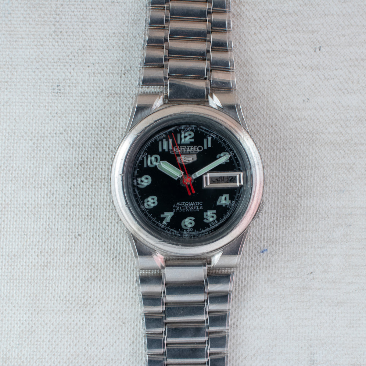 Vintage Seiko 5 4227-00C0 Automatic 21J Black Dial Day Date Wristwatch