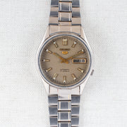 Vintage Seiko 5 7009-8920 Automatic 17J Champagne Dial Day Date Wristwatch