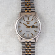 Vintage Seiko 5 7009-821J Automatic 17J Silver Dial Day Date Wristwatch