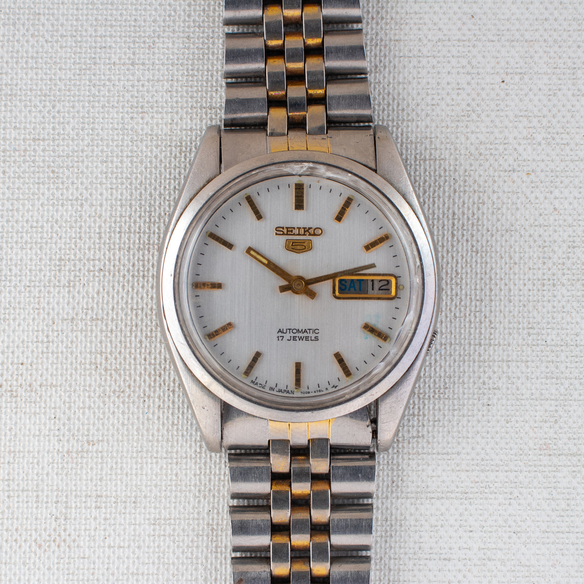 Vintage Seiko 5 7009-821J Automatic 17J Silver Dial Day Date Wristwatch