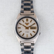Vintage Seiko 5 7009-8331 Automatic 17J White Dial Day Date Wristwatch