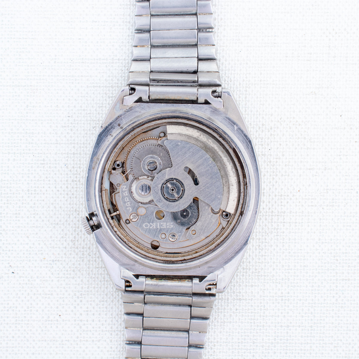 Vintage Seiko 5 7009-8331 Automatic 17J White Dial Day Date Wristwatch