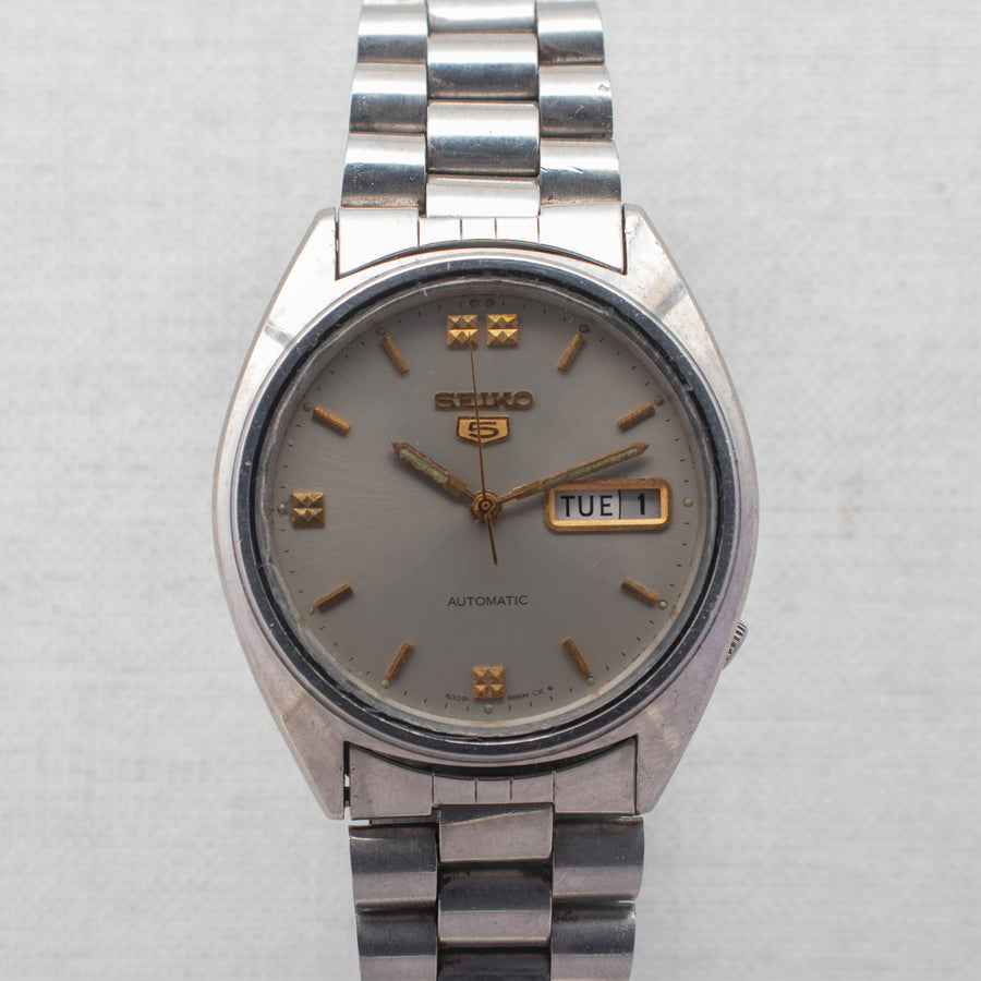 Vintage Seiko 5 6309-8840 Automatic 17J Grey Dial Day Date Wristwatch