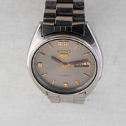 Vintage Seiko 5 6309-8840 Automatic 17J Grey Dial Day Date Wristwatch