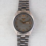 Vintage Seiko 5 6309-8840 Automatic 17J Grey Dial Day Date Wristwatch