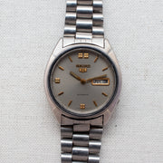 Vintage Seiko 5 6309-8840 Automatic 17J Grey Dial Day Date Wristwatch
