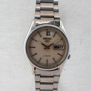 Vintage Seiko 5 7009-3111 Automatic 17J Cream Dial Day Date Wristwatch