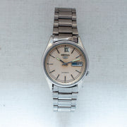 Vintage Seiko 5 7009-3111 Automatic 17J Cream Dial Day Date Wristwatch
