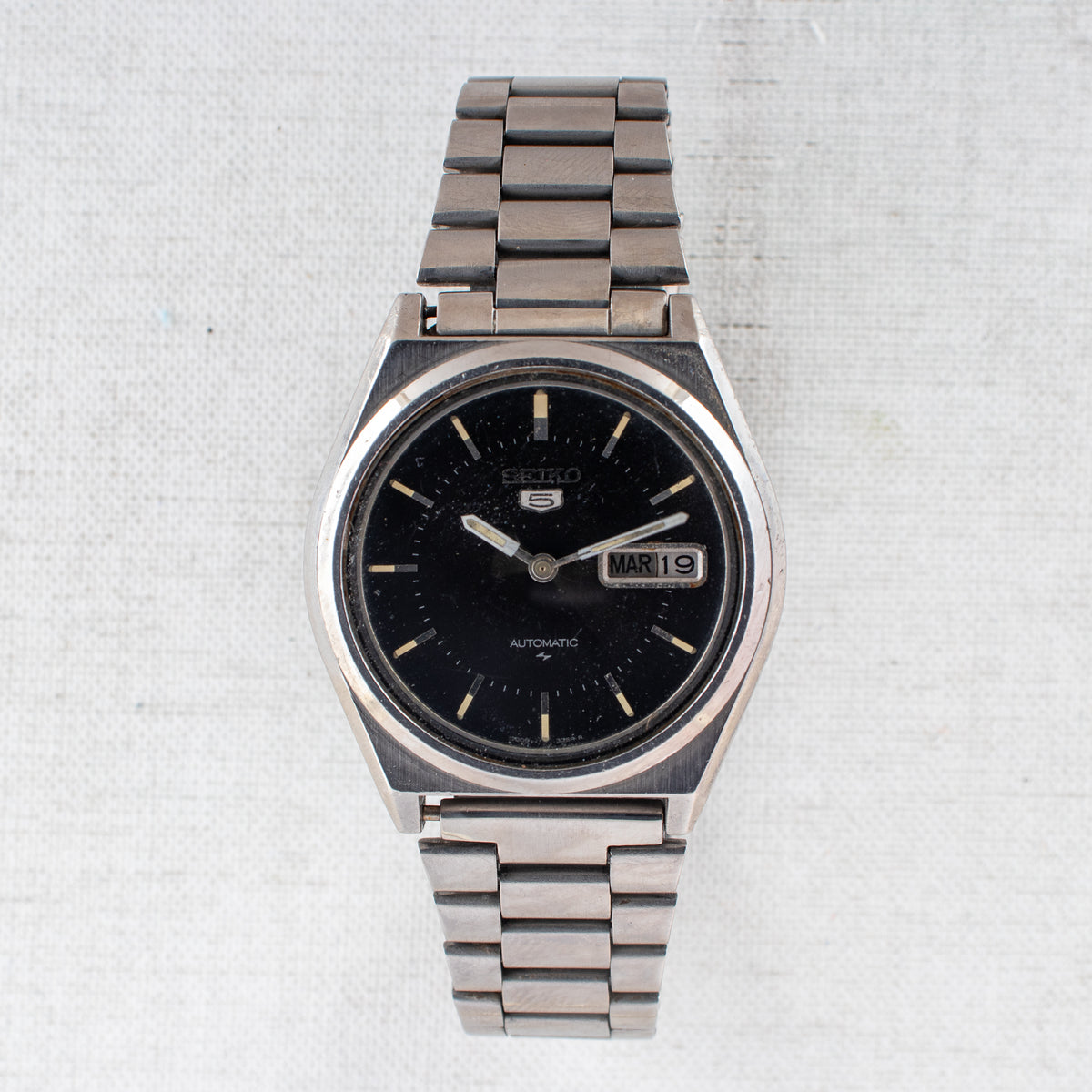 Vintage Seiko 5 7009-8760 Automatic 17J Black Dial Day Date Wristwatch