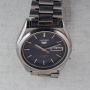 Vintage Seiko 5 7009-8760 Automatic 17J Black Dial Day Date Wristwatch