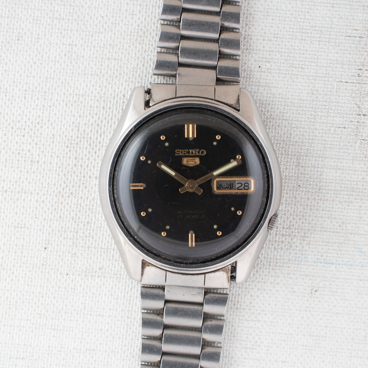 Vintage Seiko 5 7009-4040 Automatic 17J Black Dial Day Date Wristwatch