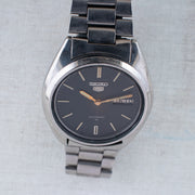 Vintage Seiko 5 7009-3040 Automatic 17J Black Dial Day Date Wristwatch