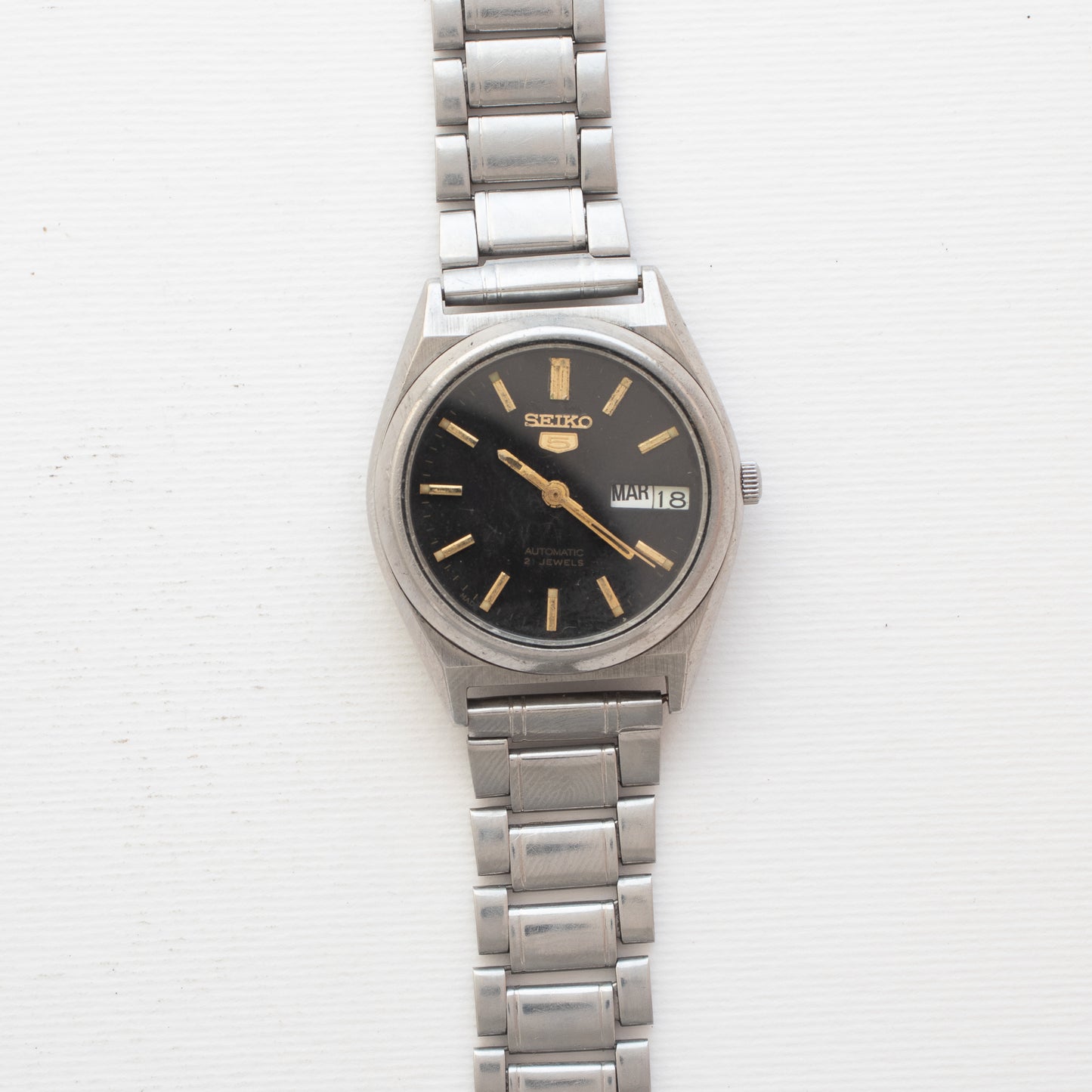Authentic Vintage Seiko 5 Automatic Watch 7S26-0070 Black Dial Gold Accents Rare