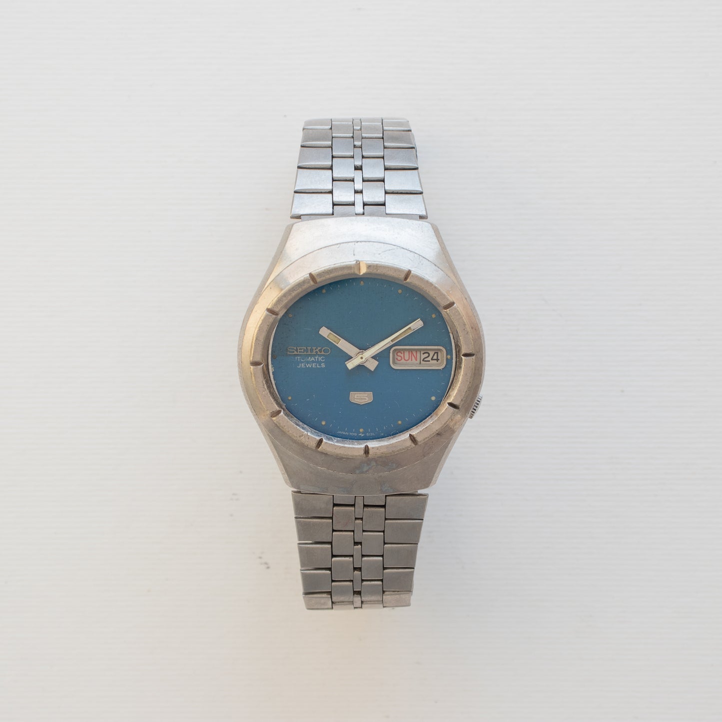 Rare Vintage Seiko 5 7009-8550 Automatic Men's Watch Blue Dial Oval Case Day Date