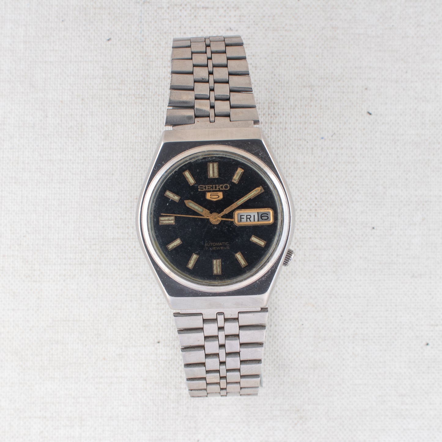 Seiko 5 Automatic 6309-8820 Black Dial Day/Date Gold Accents Vintage Men's Watch
