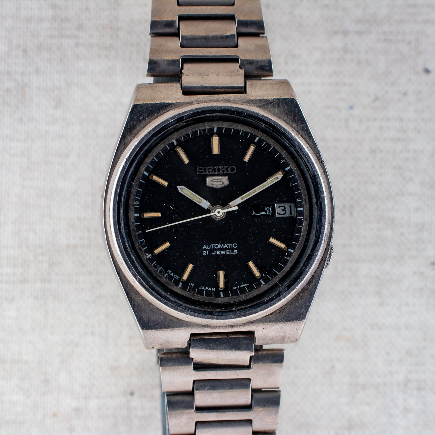 Seiko 5 Automatic 7009-7031 Classic Black Dial Arabic/English Days Vintage Watch