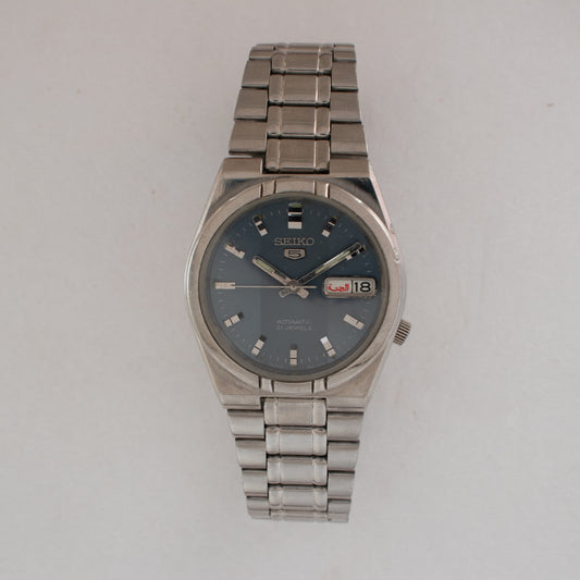 Seiko 5 Automatic 7S26-01H0 Blue Striped Dial Arabic/English Day Vintage Watch