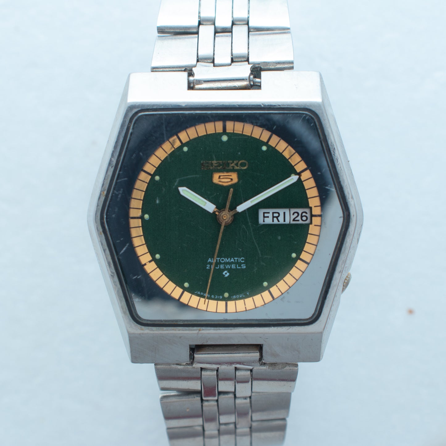 Seiko 5 Automatic Hexagon Case 6319-602A Rare Green Dial Gold Accents Watch 1979