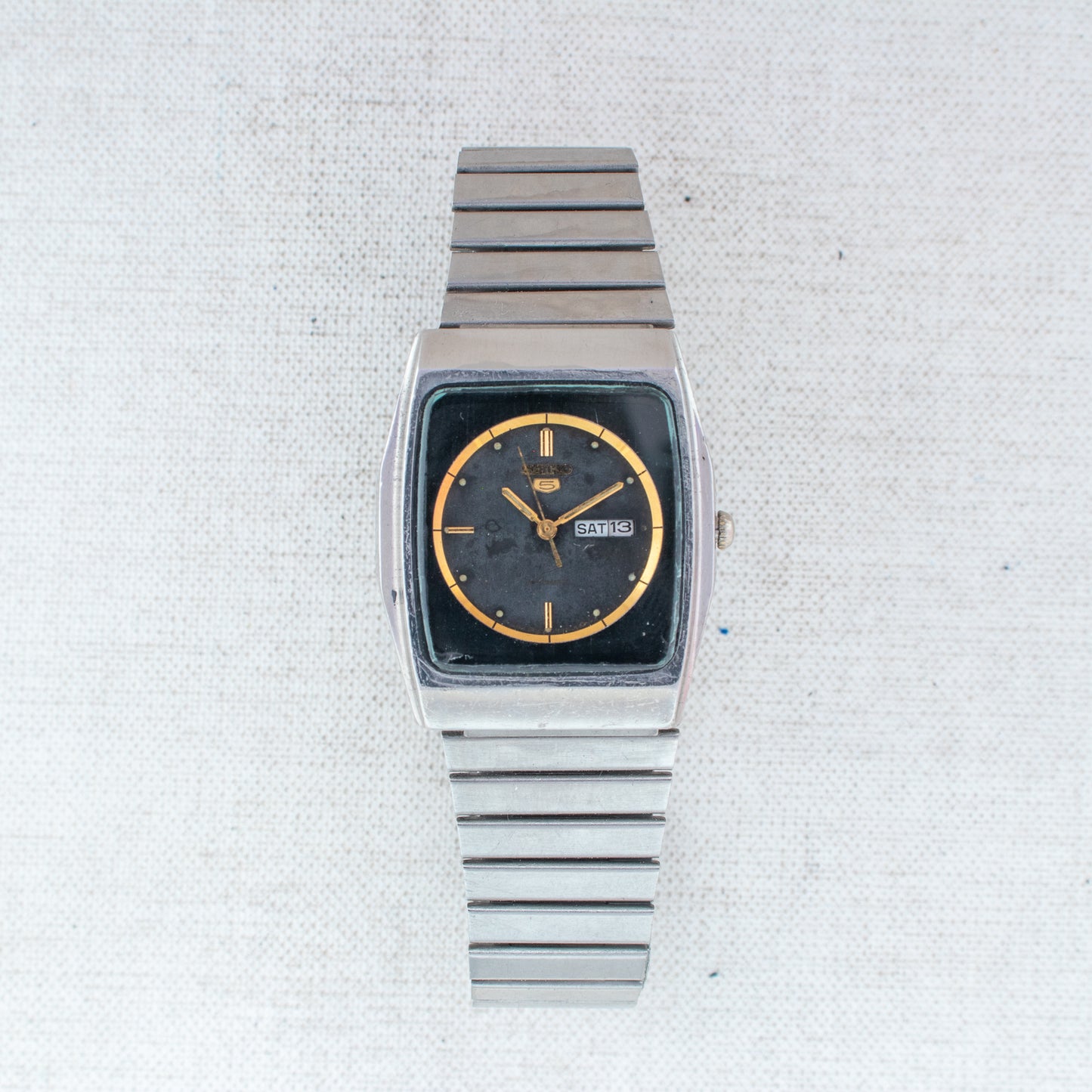 Vintage Seiko 5 Auto 2906-075A Unsex Watch Square TV Black Dial Gold Accents