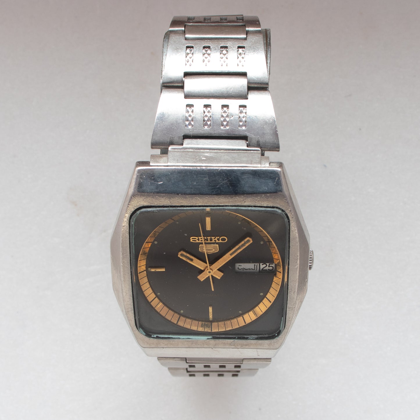 Vintage Seiko 5 Auto 6309-6200 Square Case Black Dial Gold Accents 1983 Watch