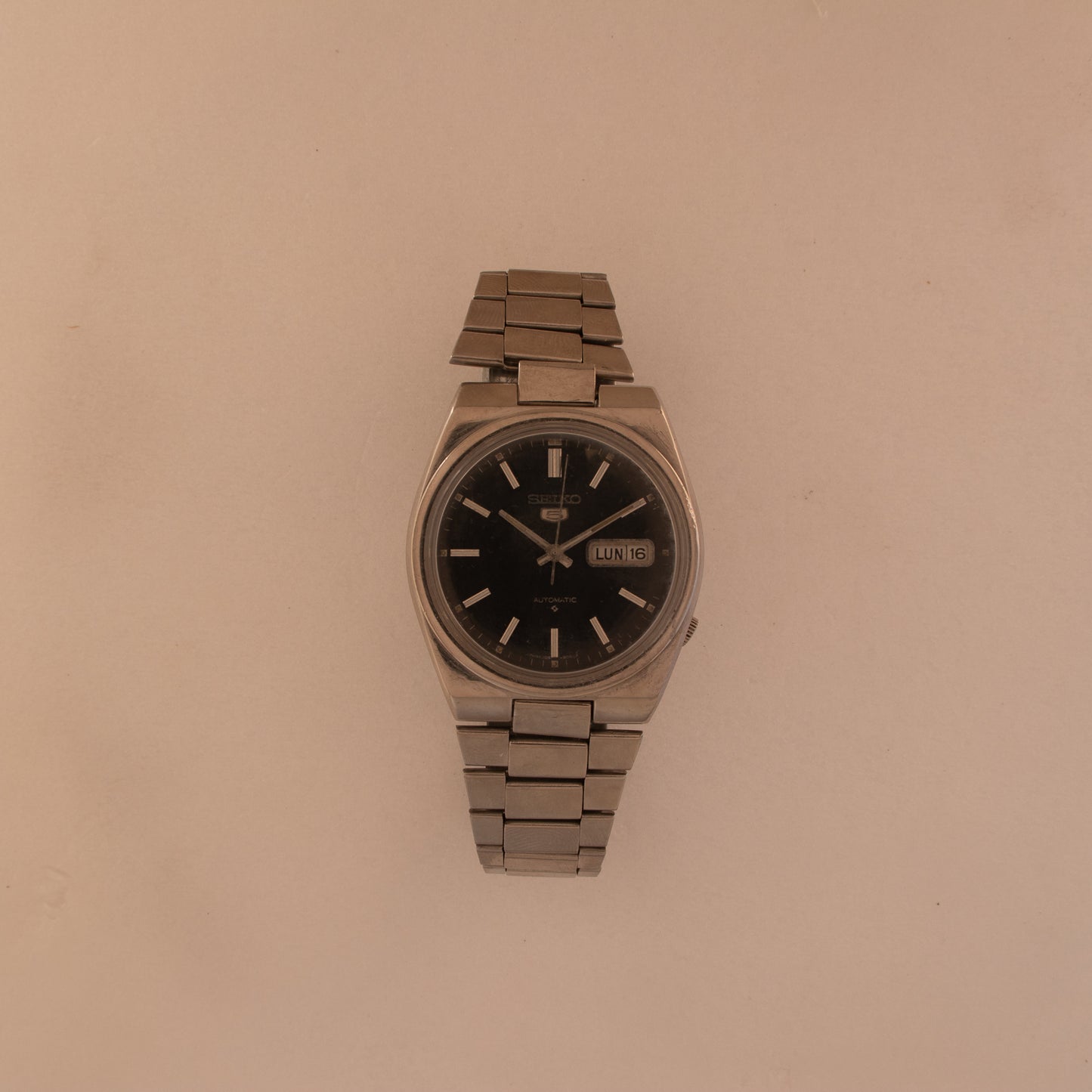 Vintage Seiko 5 Automatic 6309-9000 English/Italian Day Black Dial Silver Accent